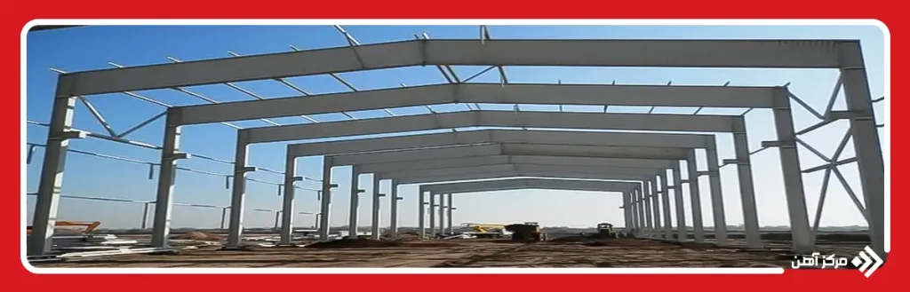 زمین صاف و آماده برای ساخت سوله با زیرساخت‌ های اولیه